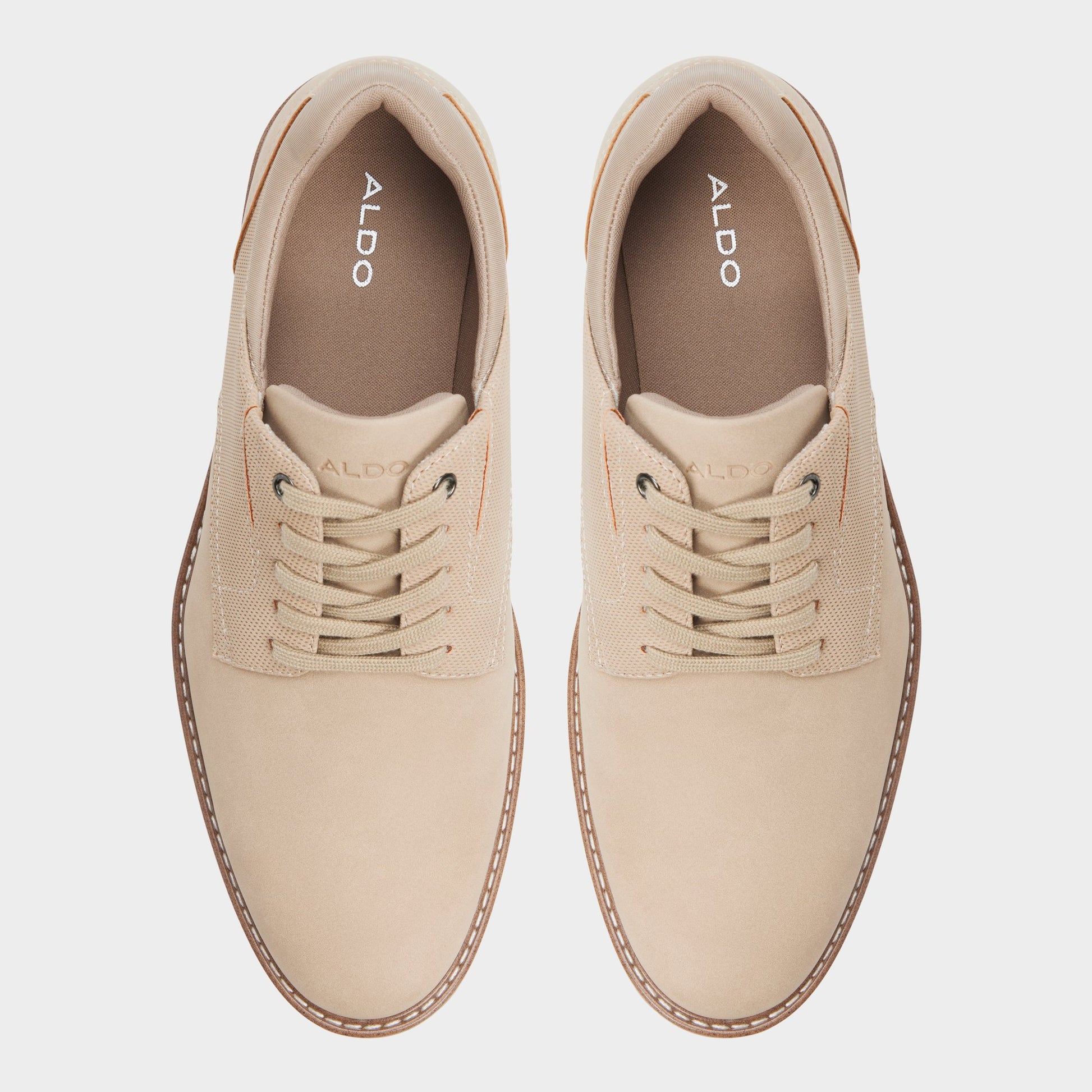 Top-down view of the Taupe Terrano Oxford shoe