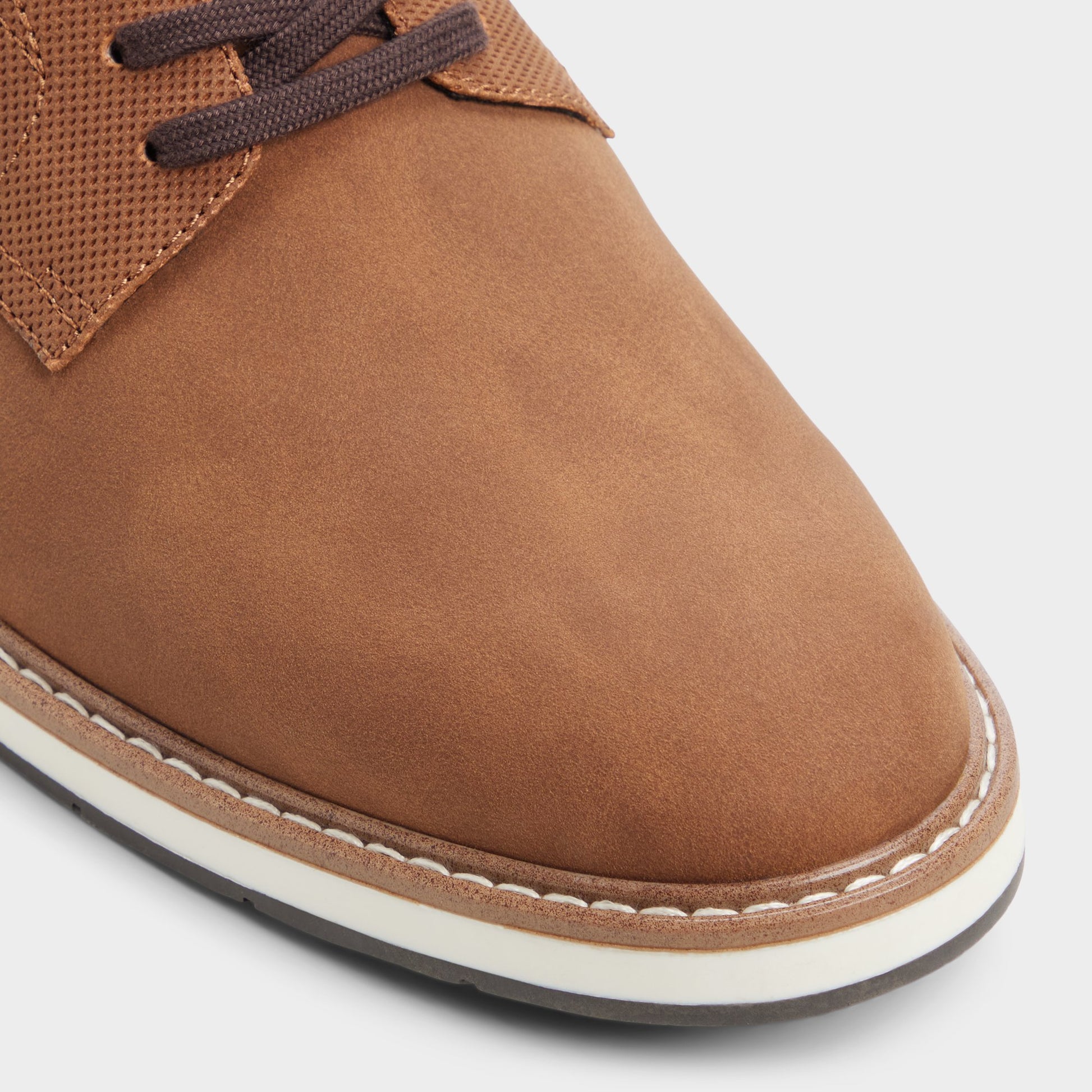 Close-up of the Tan Terrano Oxford shoe