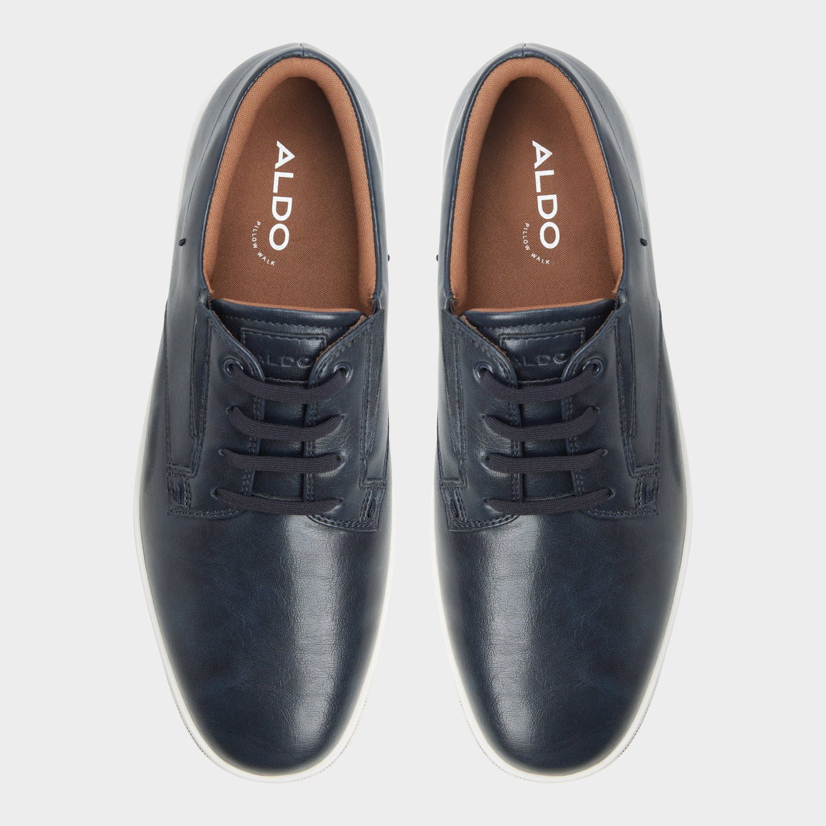 Vue de dessus de la Bleu marine Dougie Slip-on sneaker