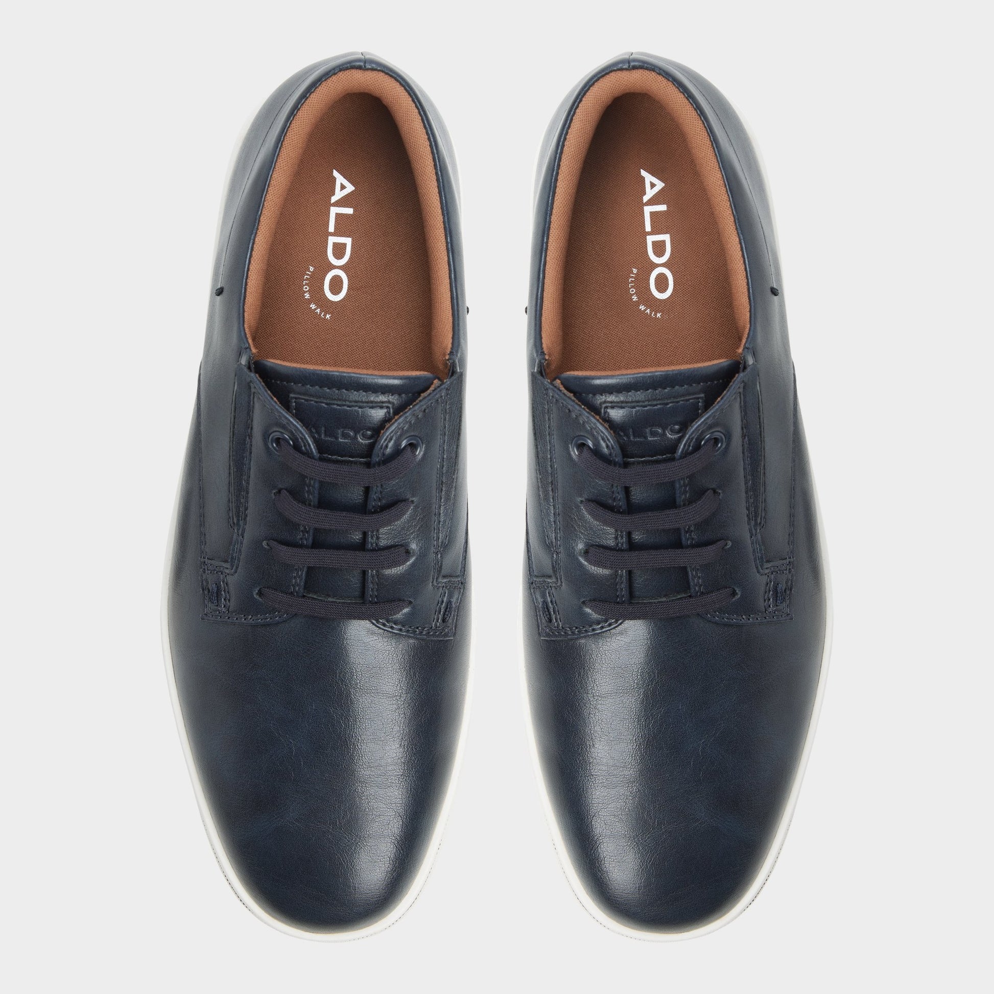Vue de dessus de la Bleu marine Dougie Sneaker sans lacets