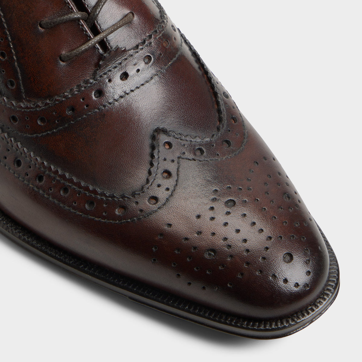 Close-up of the Brown Fillipo Brogue lace-up shoe
