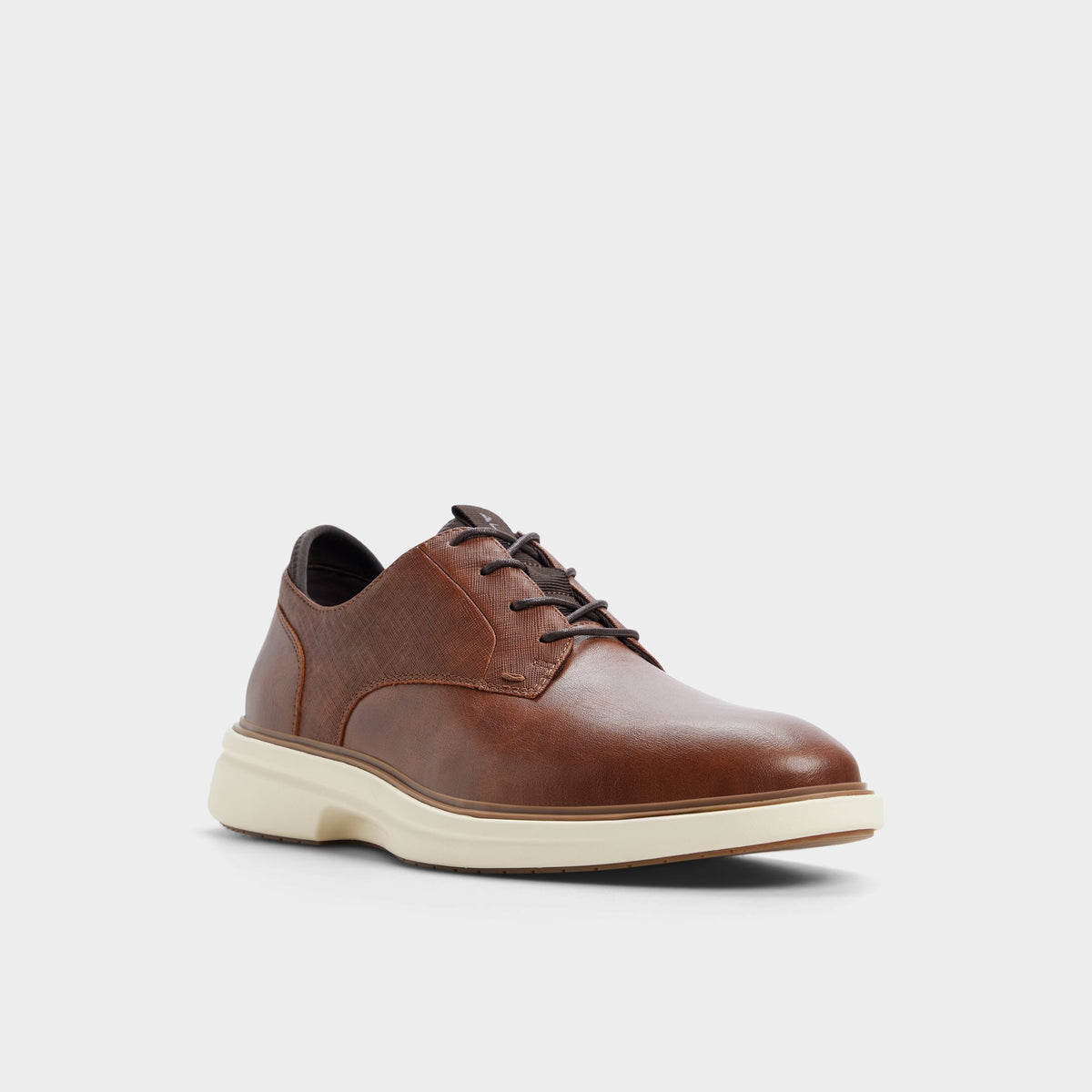 Angle de trois quarts de la face avant de Beige Tadeo Chaussure Oxford