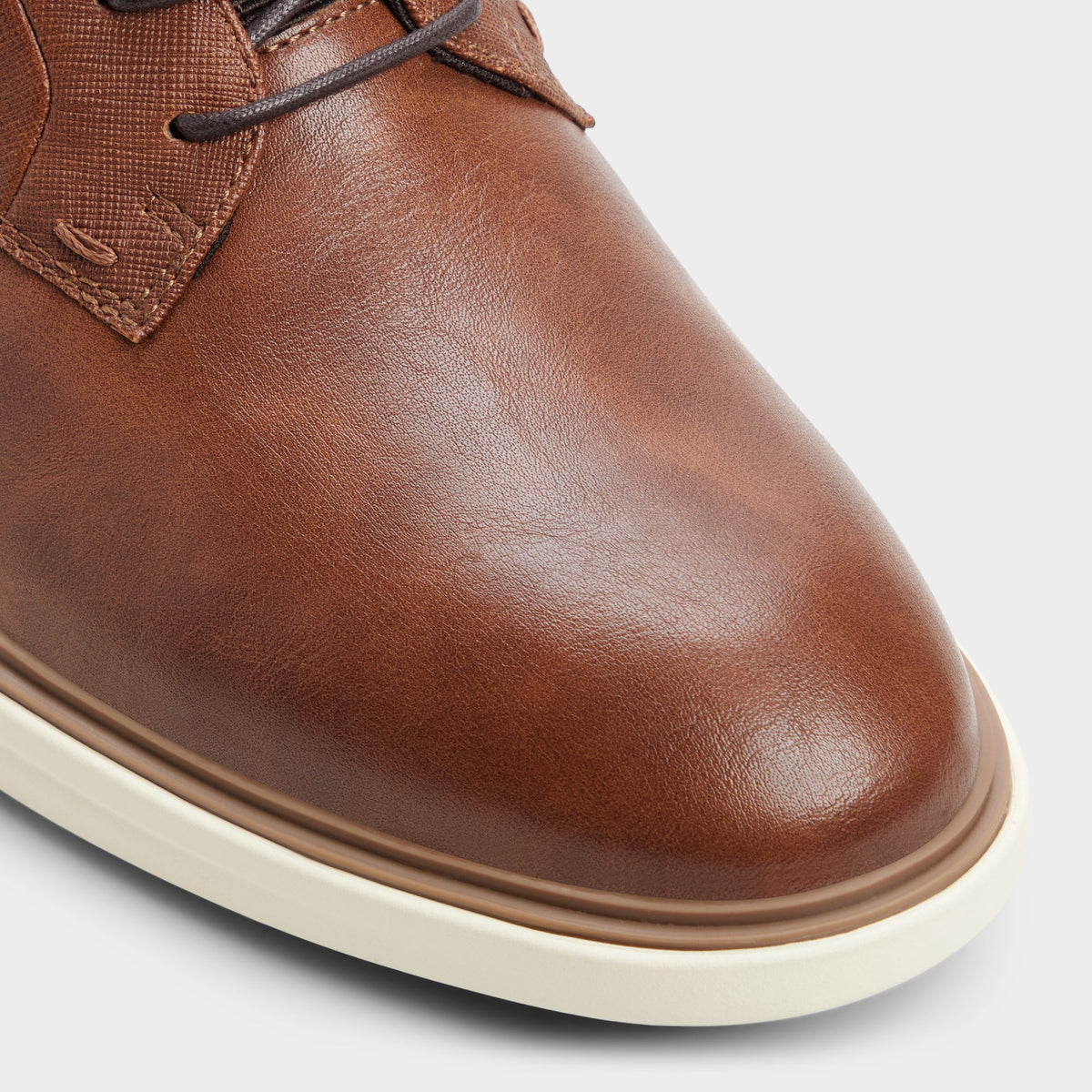 Gros plan de la Beige Tadeo Chaussure Oxford