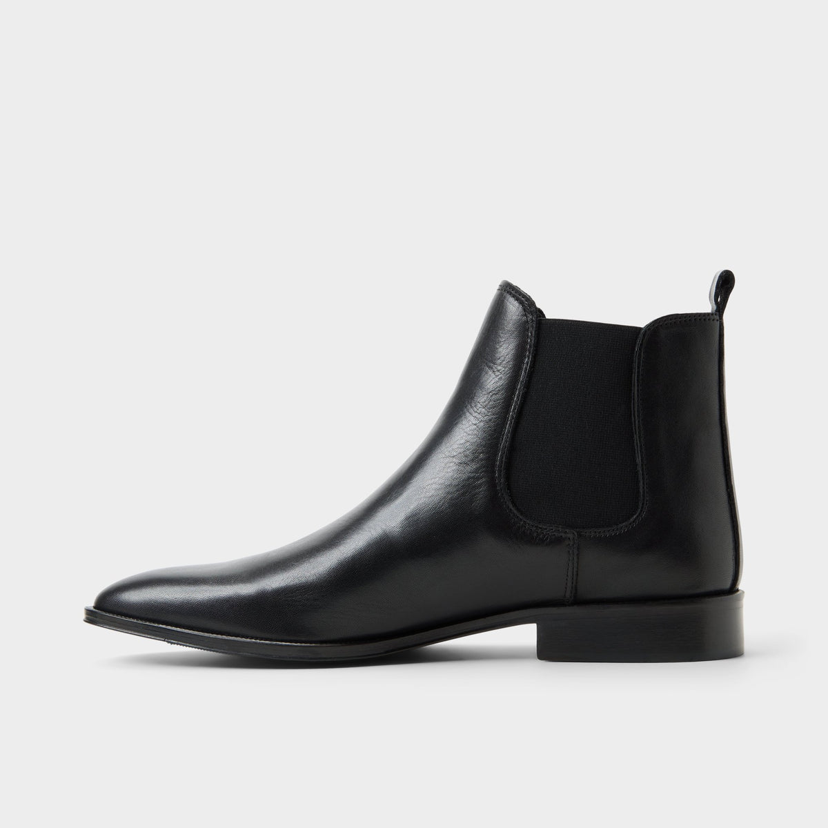 Side view of Black Cristiano Chelsea boot