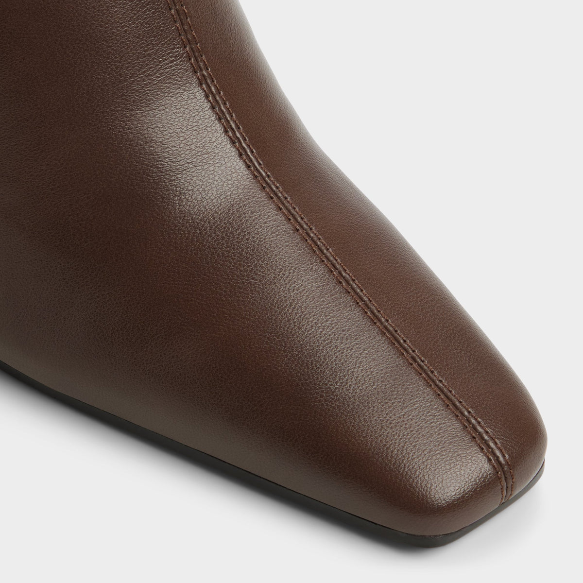 Close-up of the Dark brown Cybele Block heel ankle boot