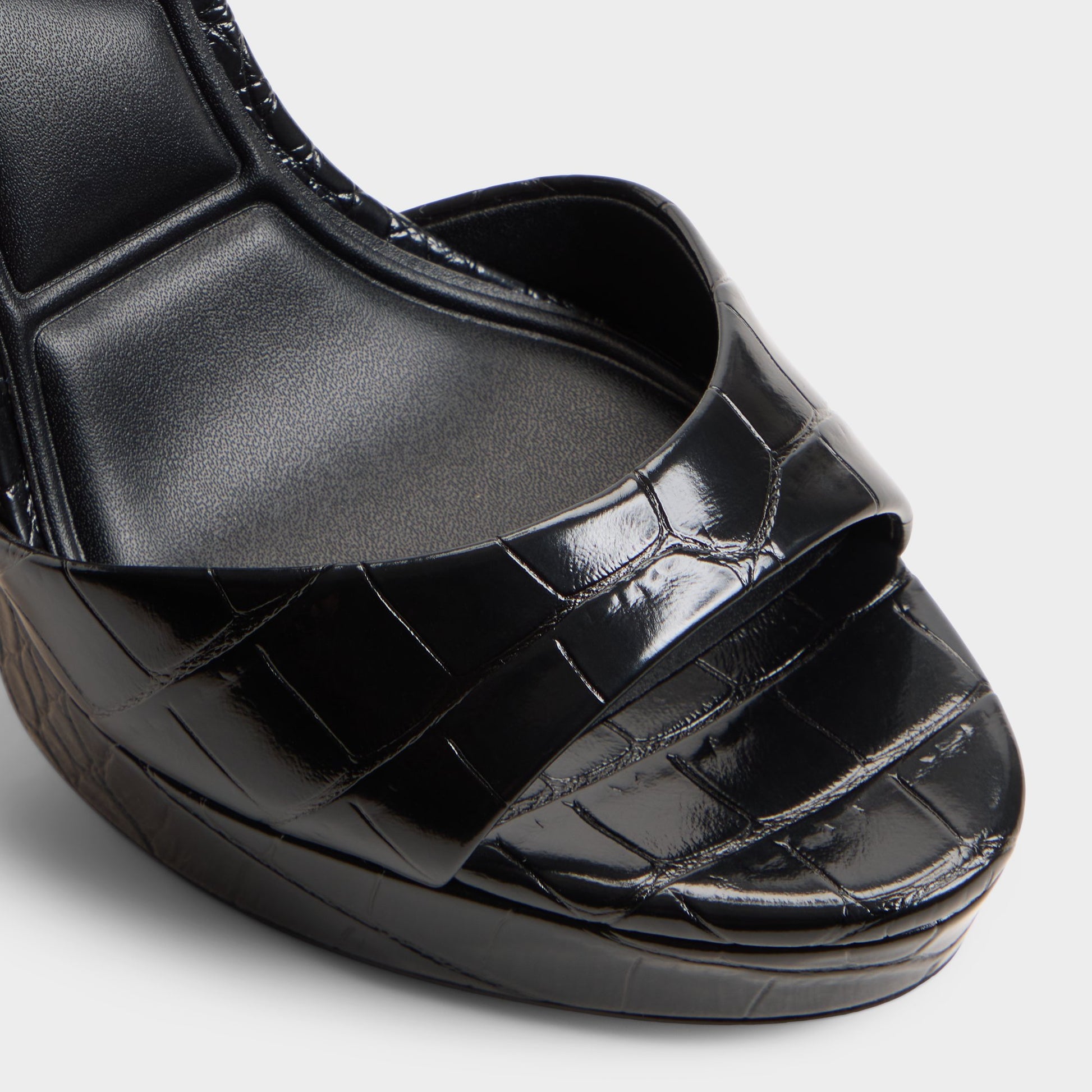 Close-up of the Black/black Afumeth Strappy heeled sandal