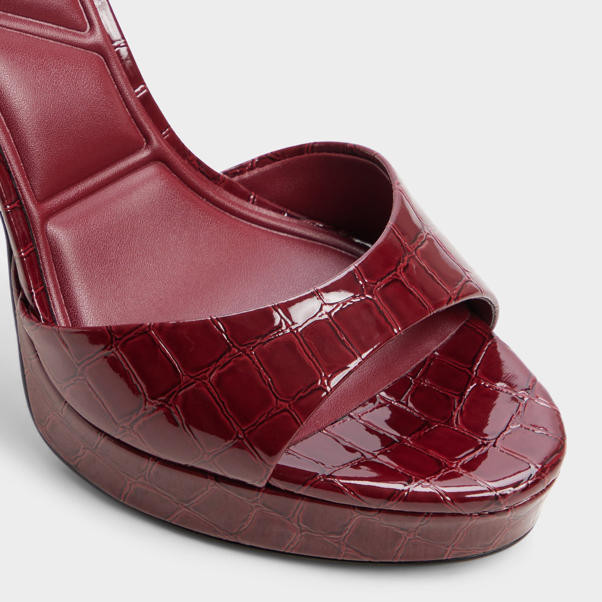 Close-up of the Dark red Afumeth Strappy heeled sandal