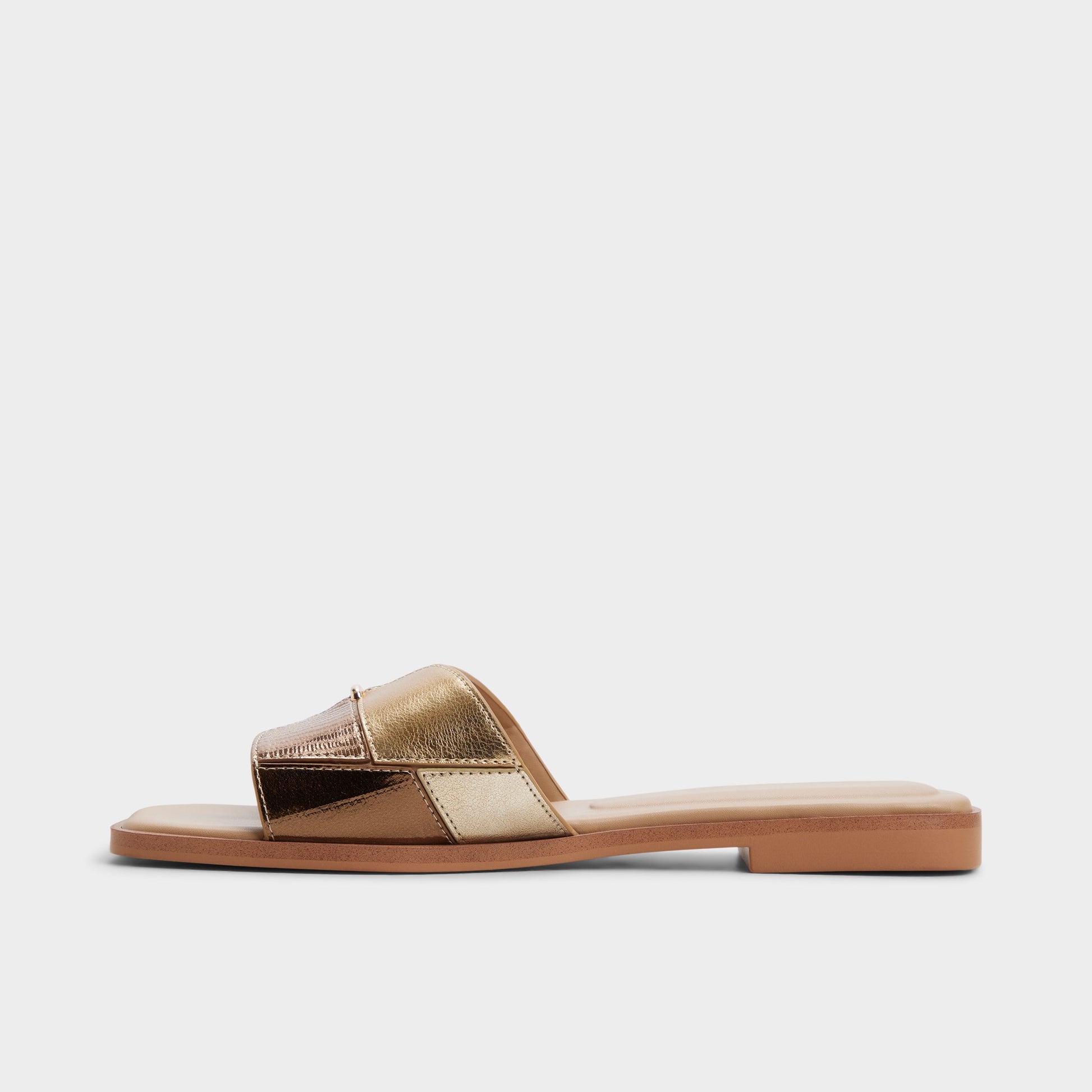 Side view of Gold Itsandalmix Slide sandal