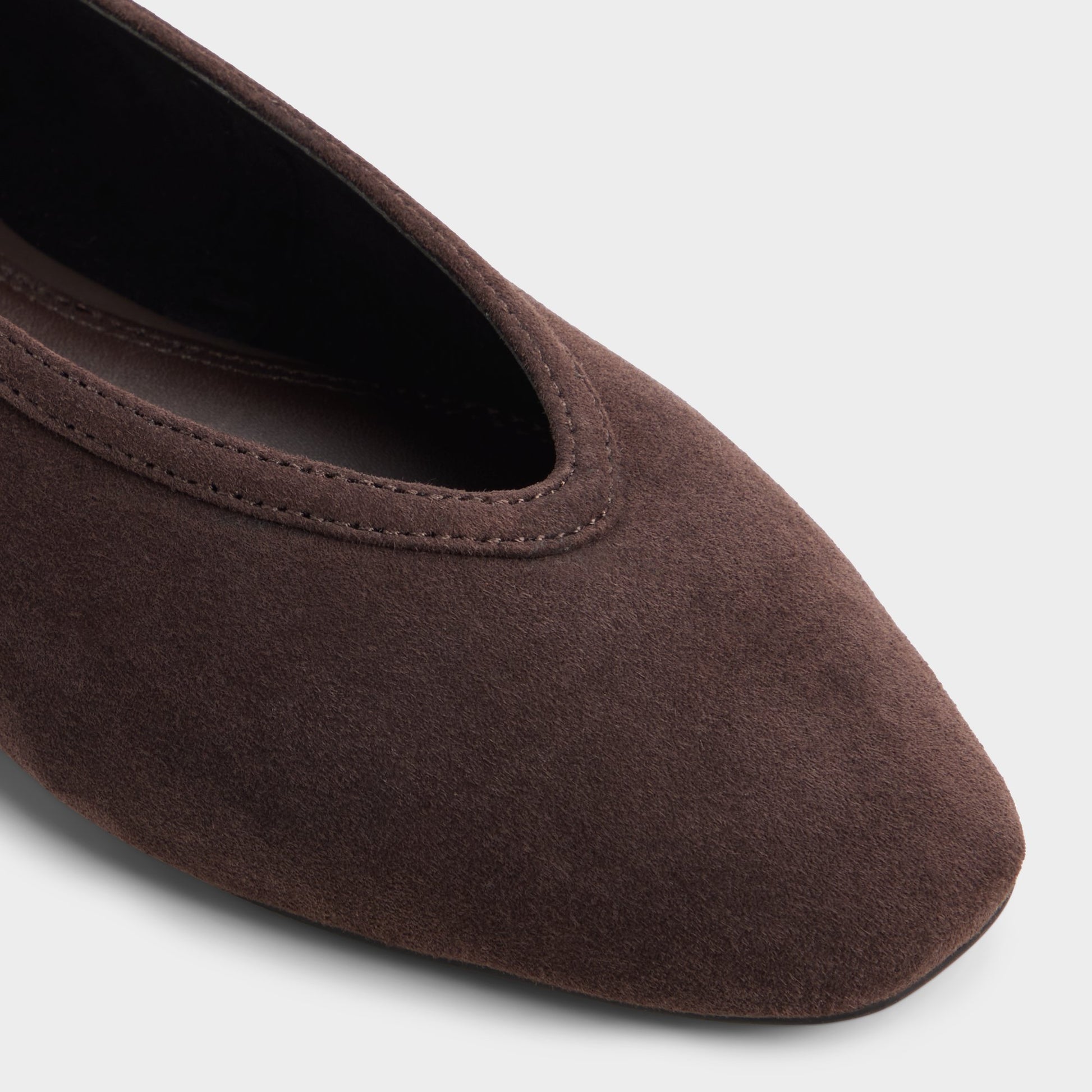 Close-up of the Dark brown Ayrah Ballerina