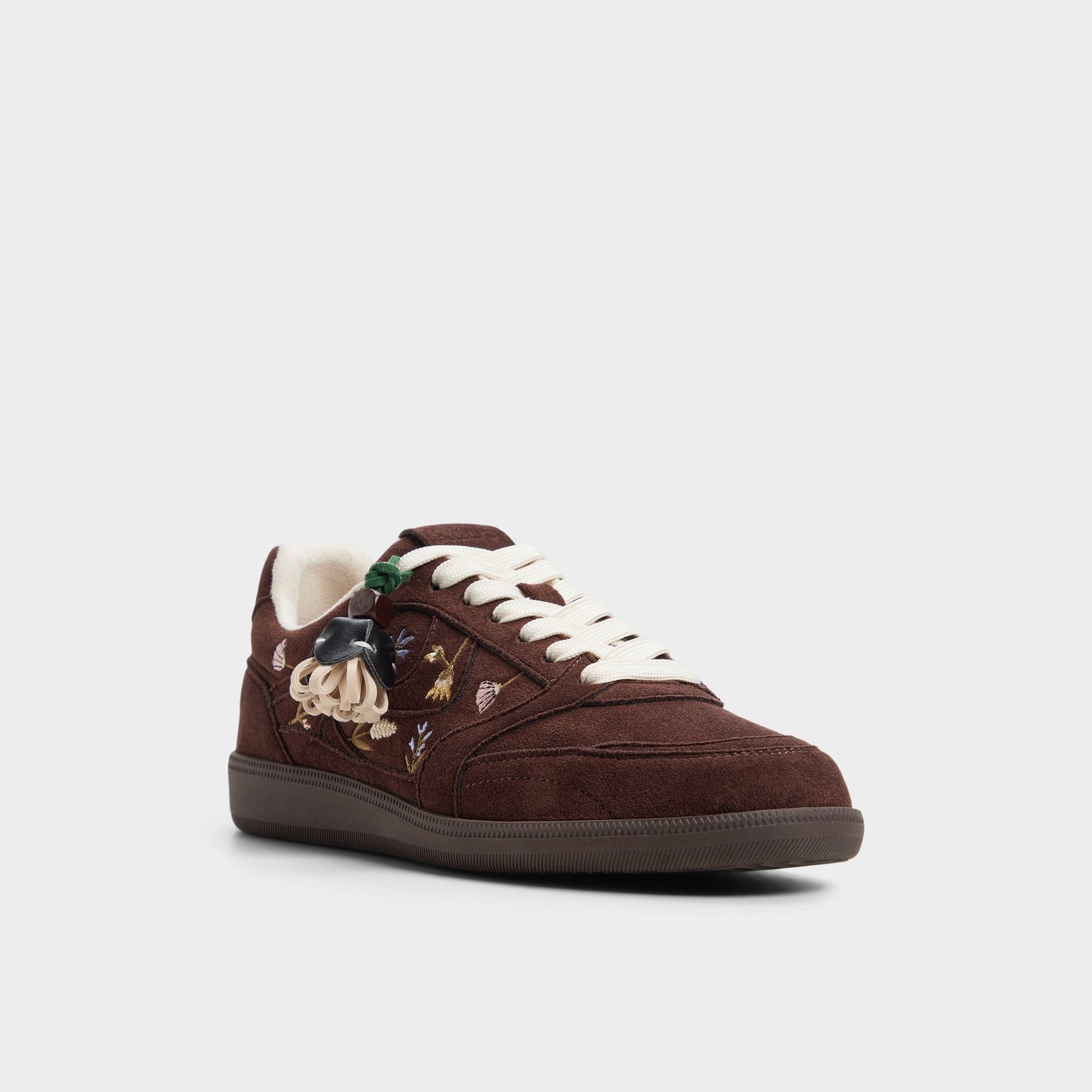 Three-quarter angle of Dark brown Kassis Sneaker's front side