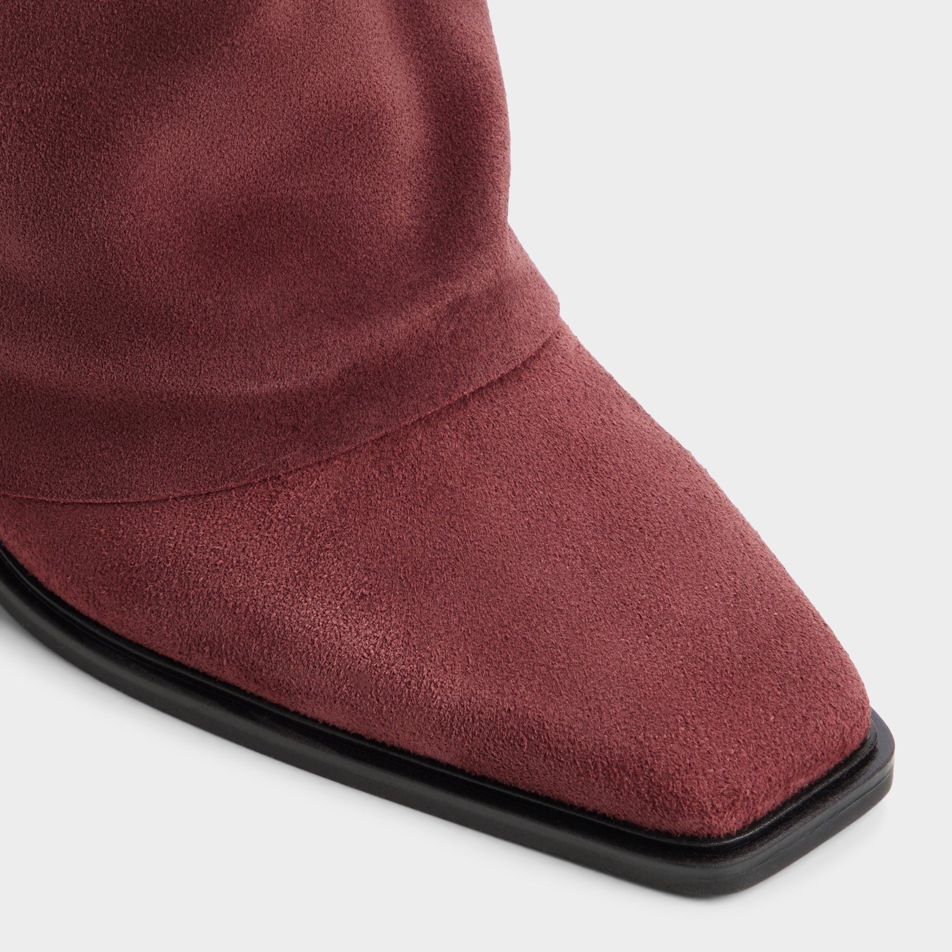 Close-up of the Bordo Amelle Block heel knee-high boot
