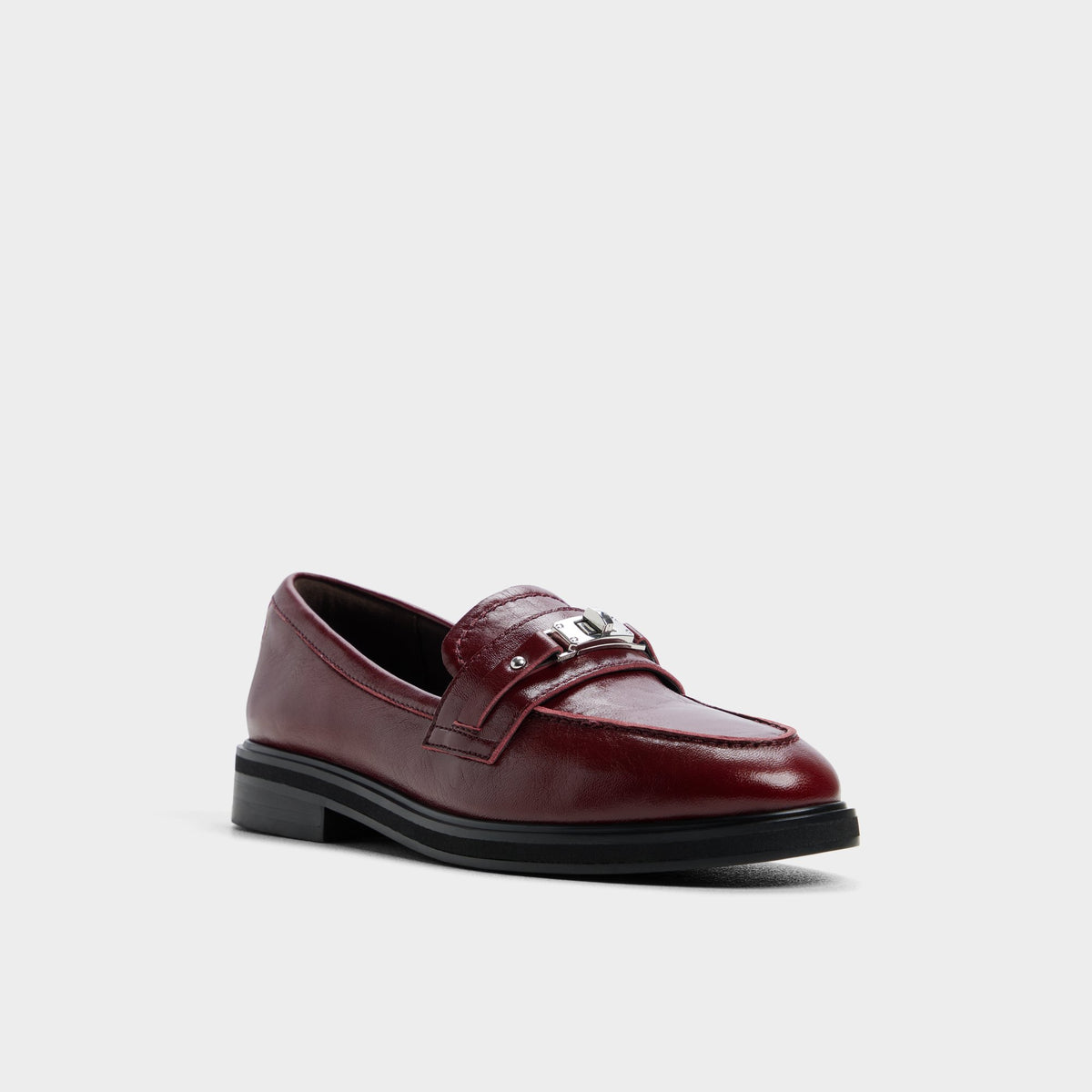 Three-quarter angle of Bordo Biatrice Loafer's front side