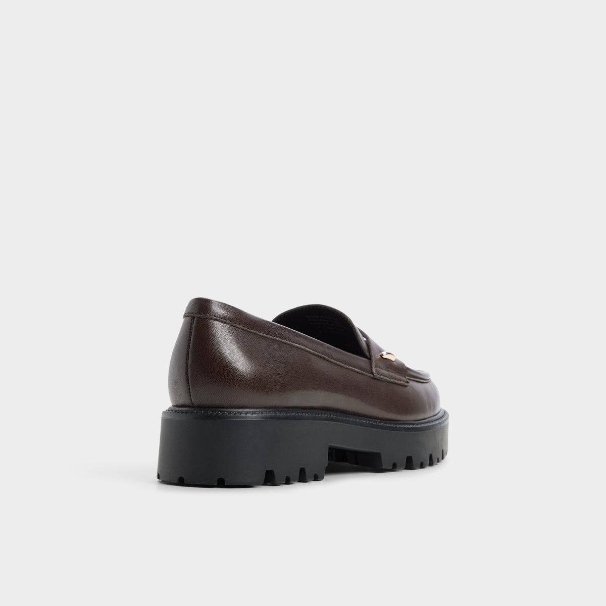 Angle de trois quarts de l'arrière de Brun foncé Lindie Mocassin