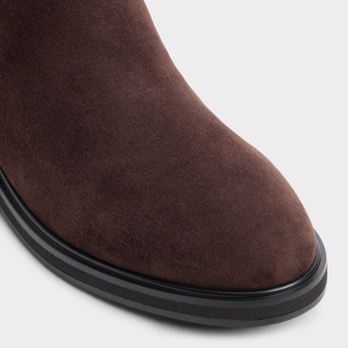 Close-up of the Dark brown Librah Block heel Chelsea boot