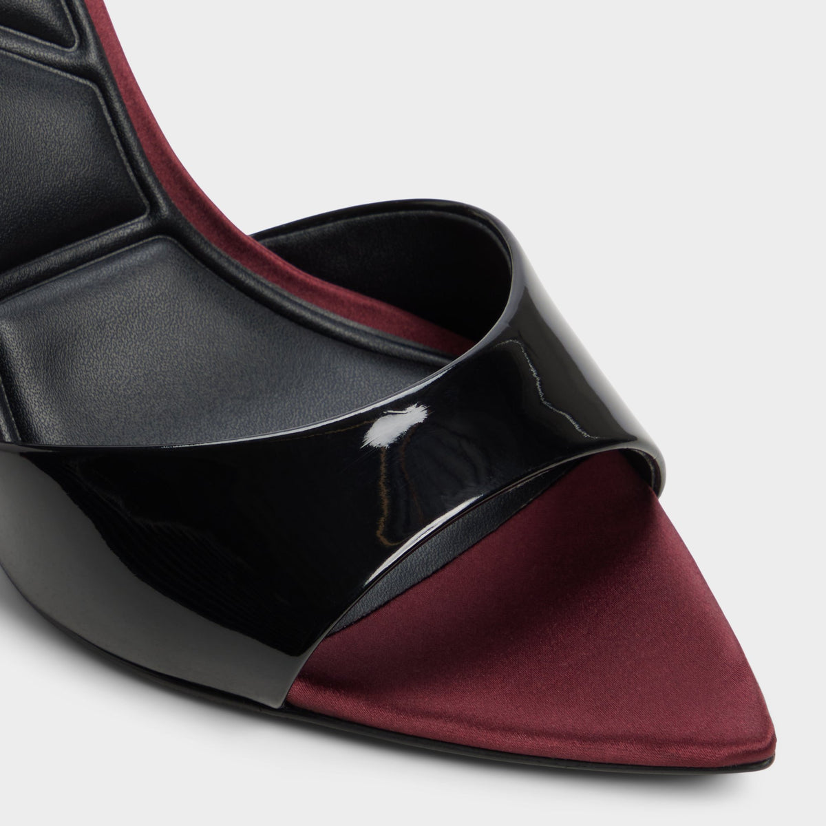 Close-up of the Black combo Reanna Heeled mule