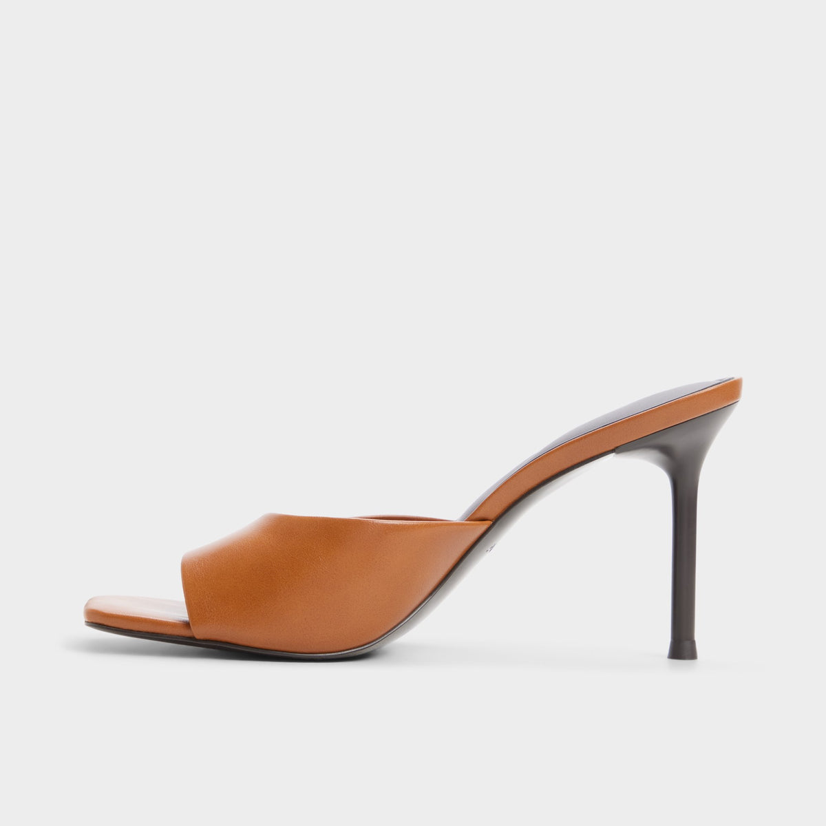 Side view of Tan Eleonie Heeled mule