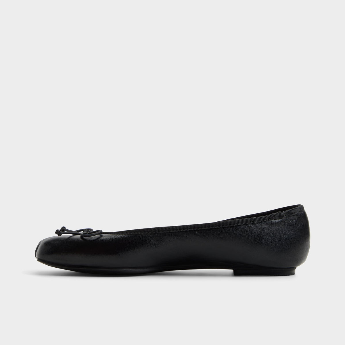 Vue latérale de Noir Olllie Ballerine