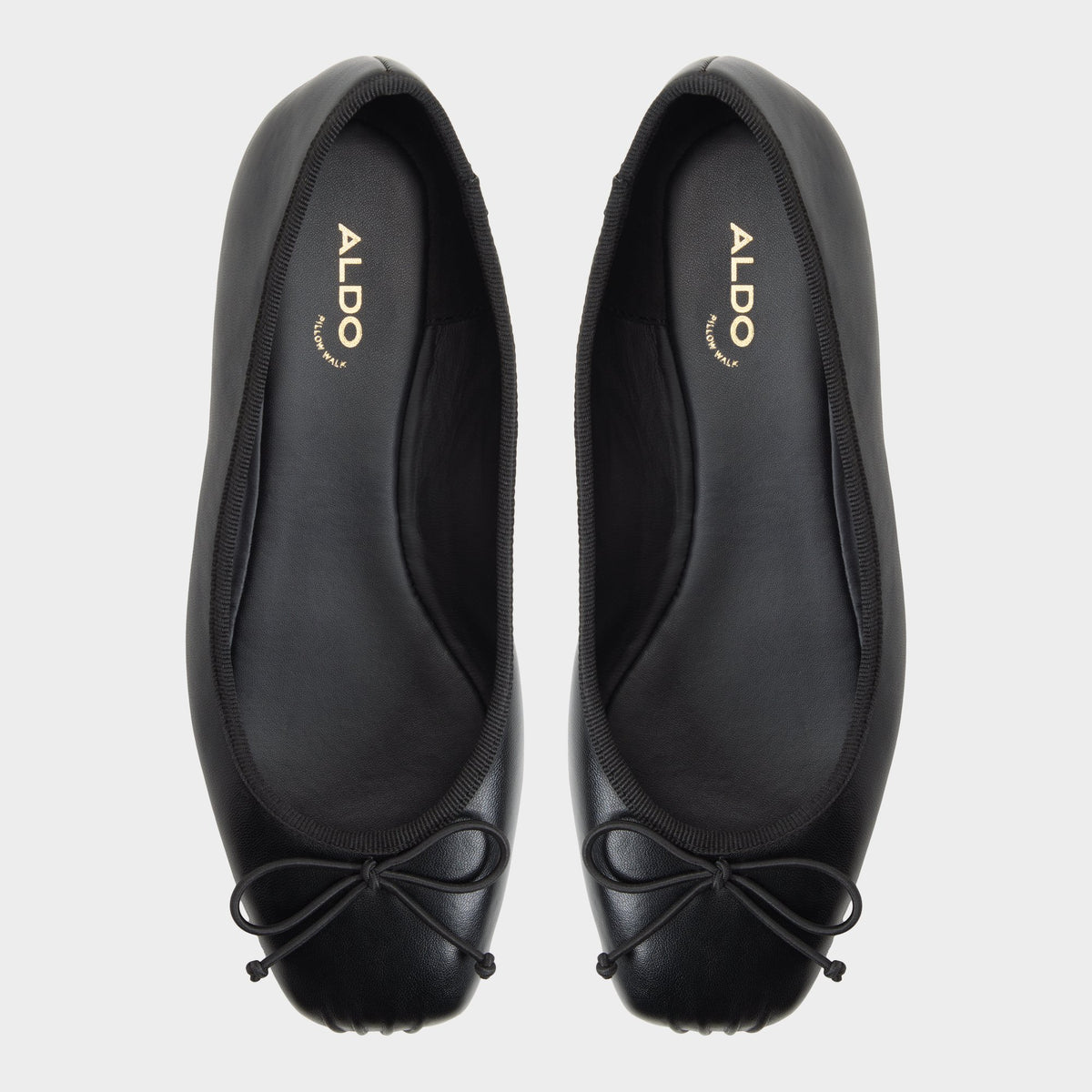 Vue de dessus de la Noir Olllie Ballerine