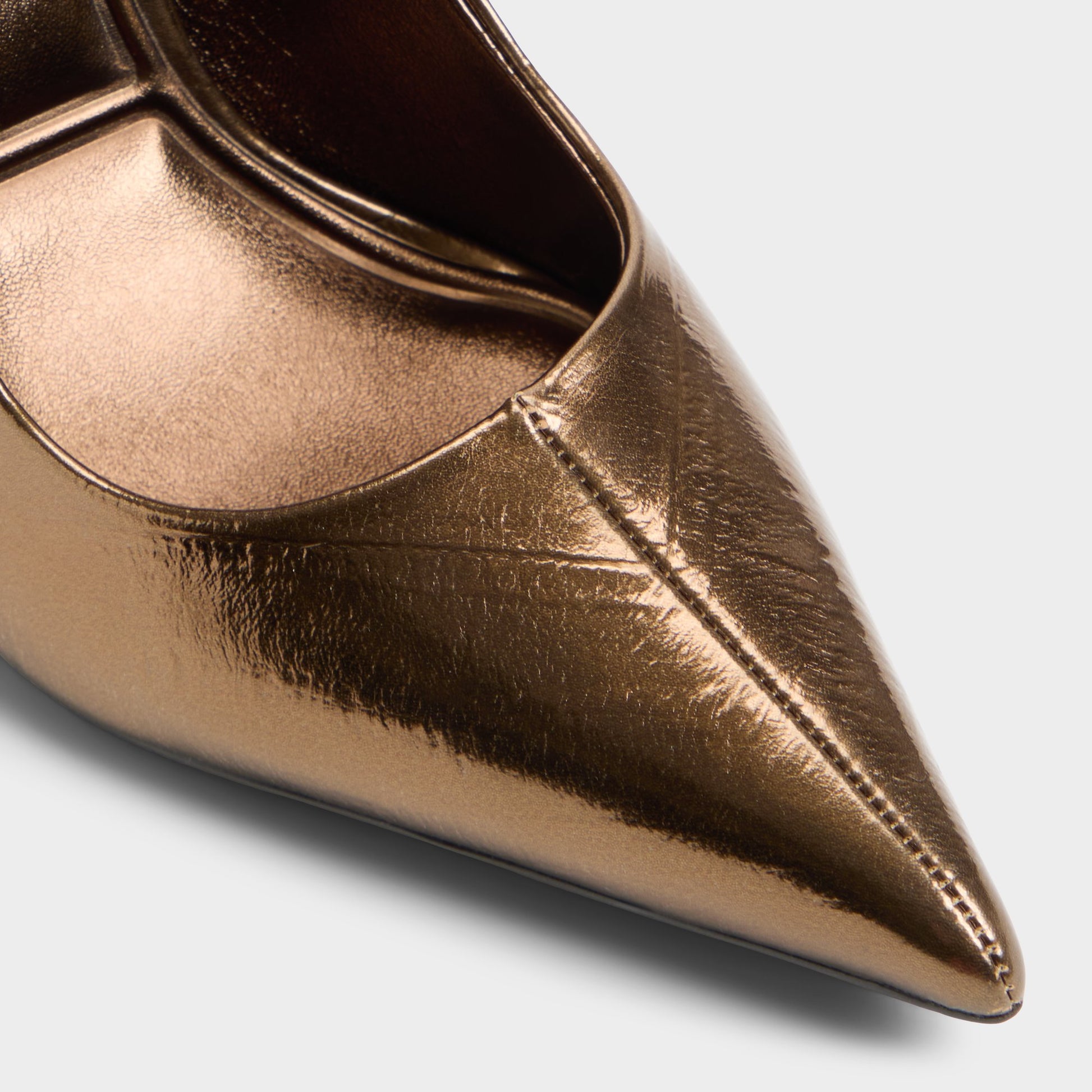 Close-up of the Bronze Stazya Pump