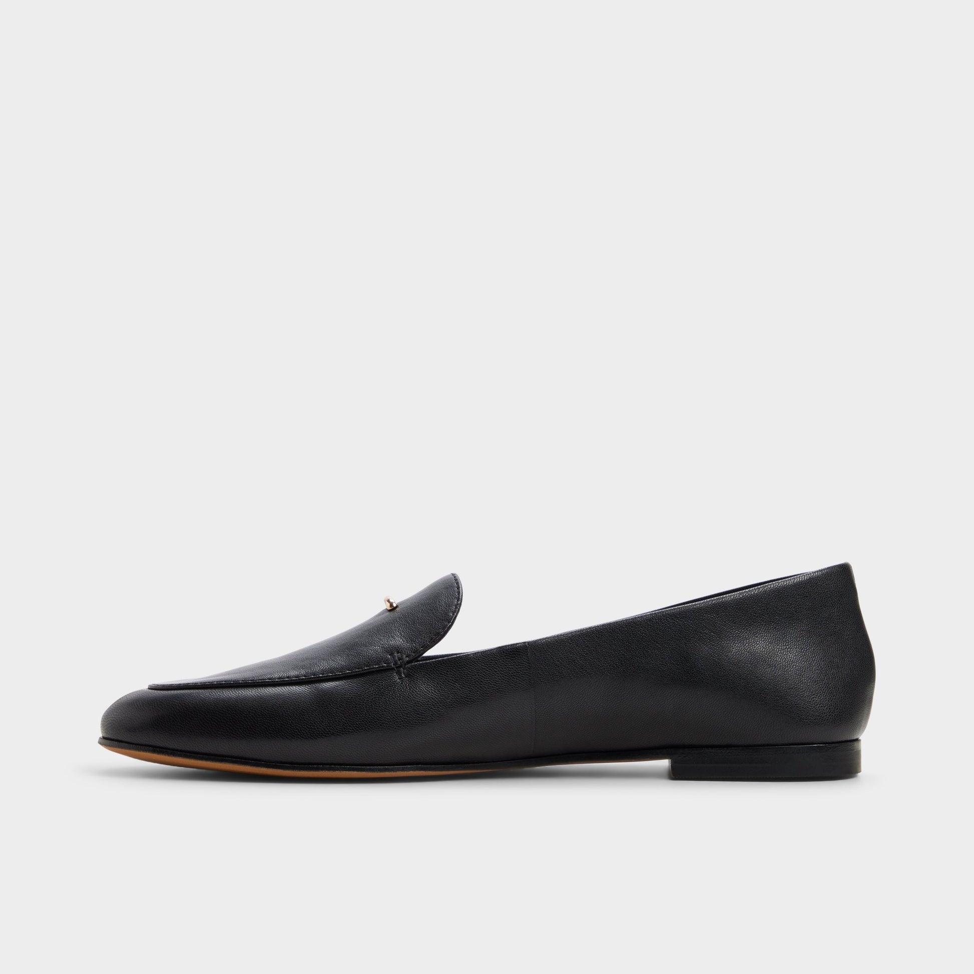Vue latérale de Noir Daphia Mocassin