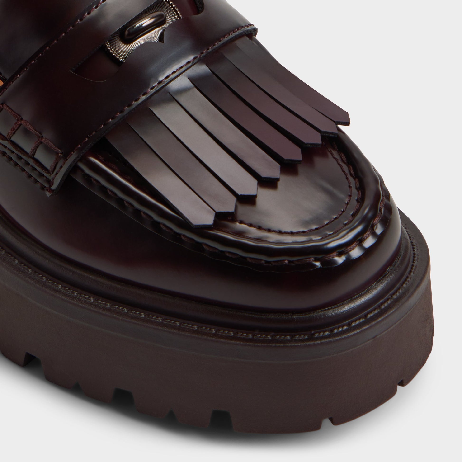 Close-up of the Bordo Oneamar Loafer
