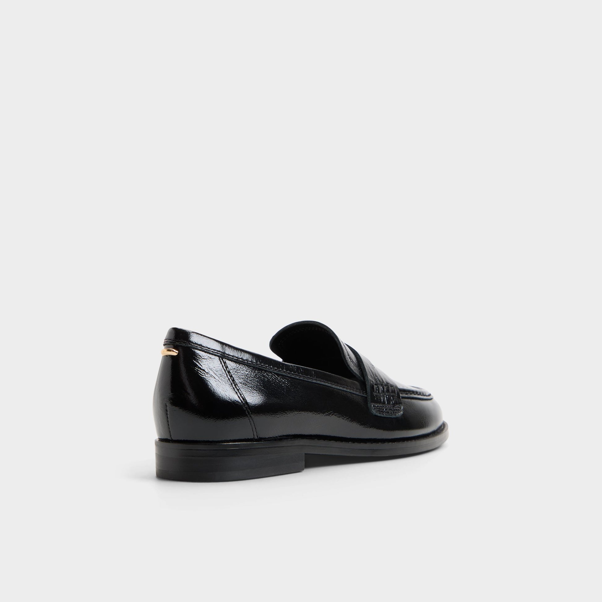 Angle de trois quarts de l'arrière de Noir Genoa Mocassin