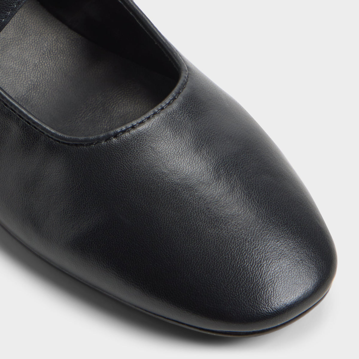 Close-up of the Black Elinora Ballet flat