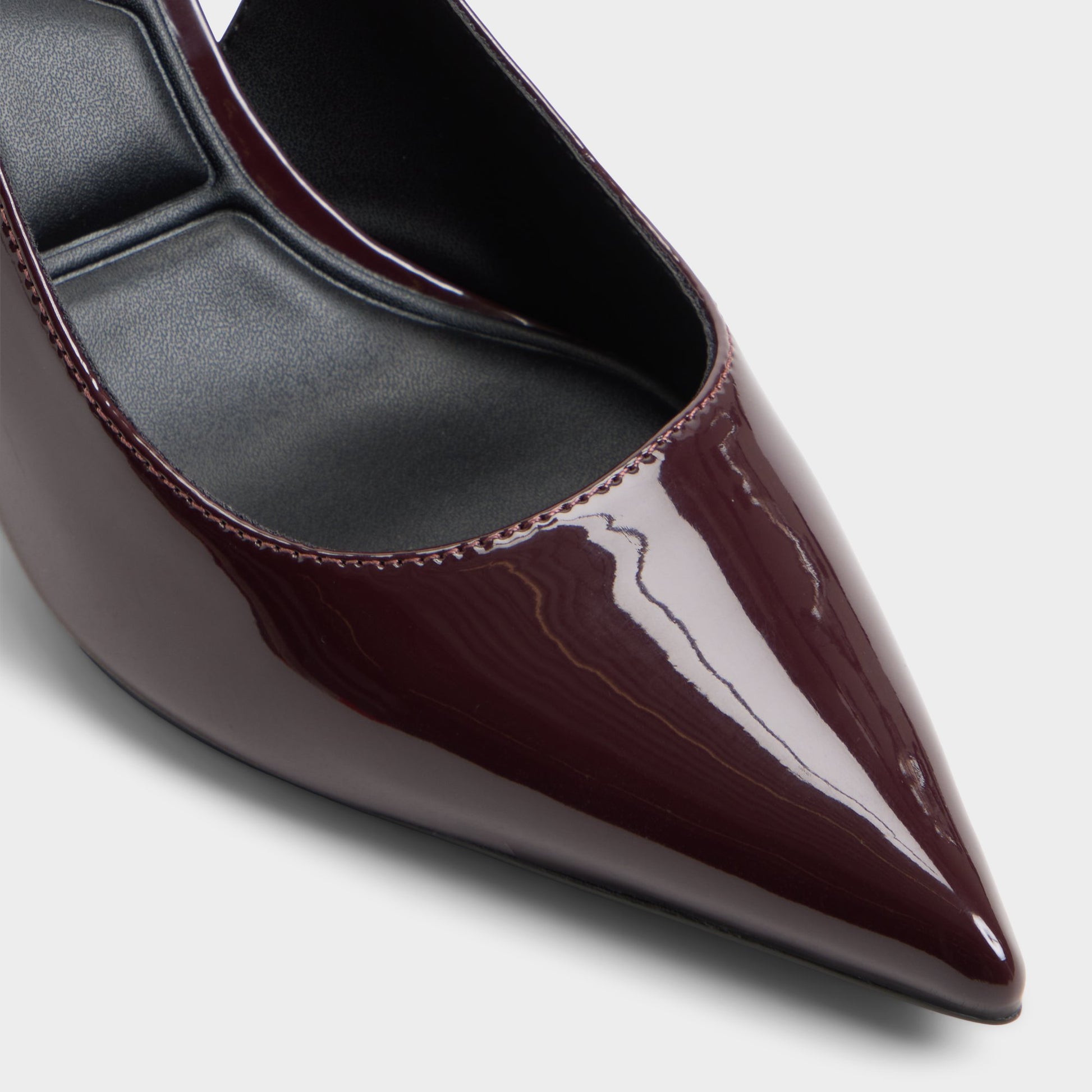 Close-up of the Burgundy Syliaah Slingback high heel