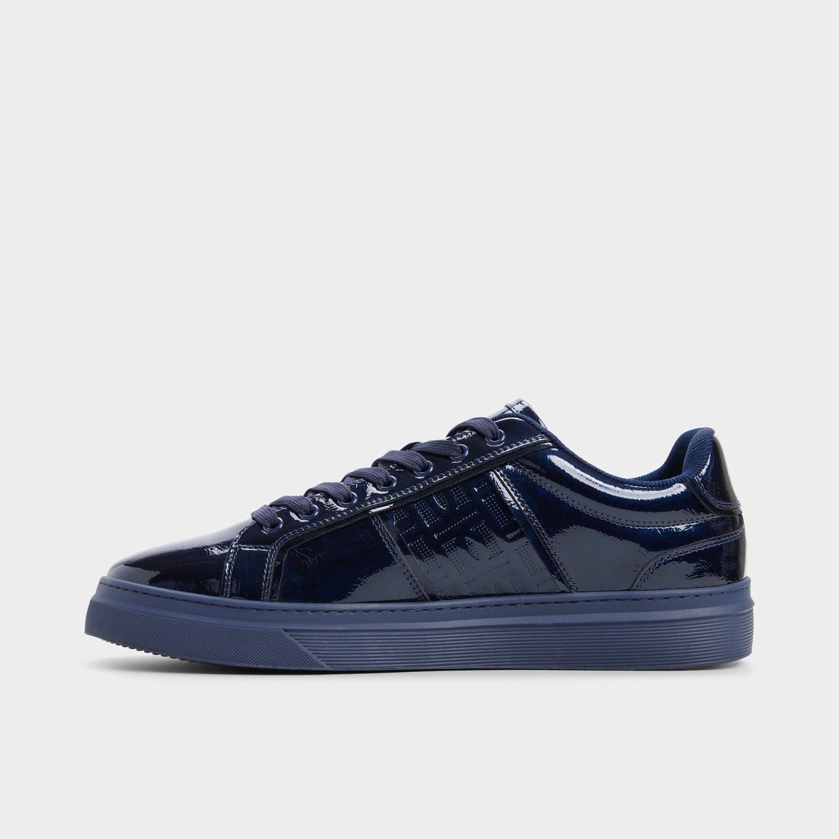 Vue latérale de Bleu marine Courtline Sneaker bas