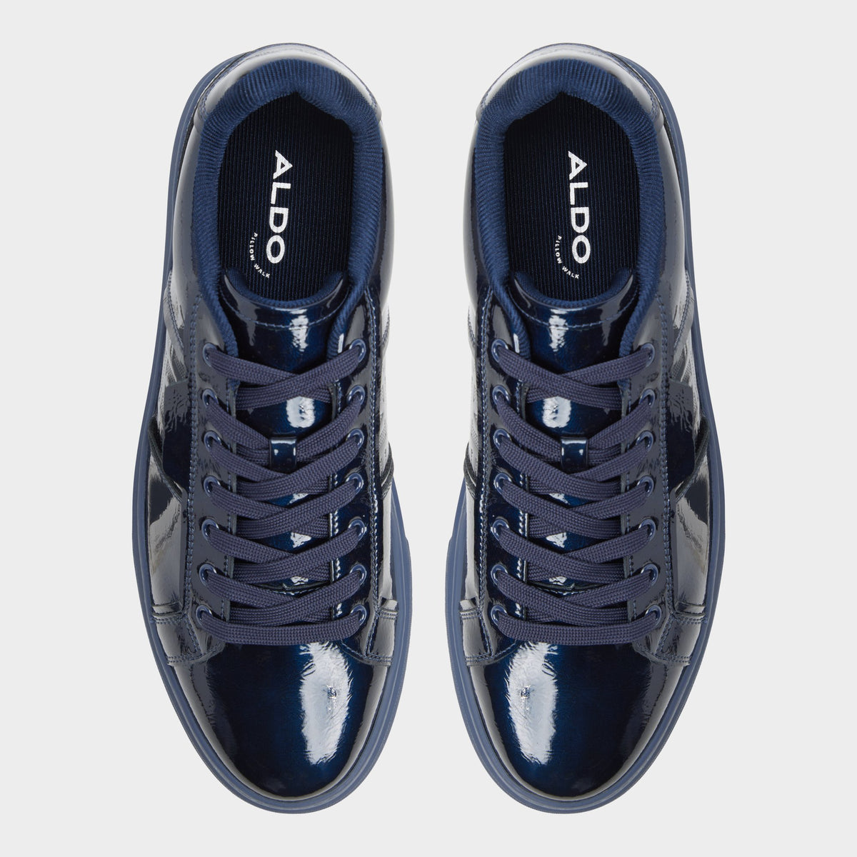 Vue de dessus de la Bleu marine Courtline Sneaker bas