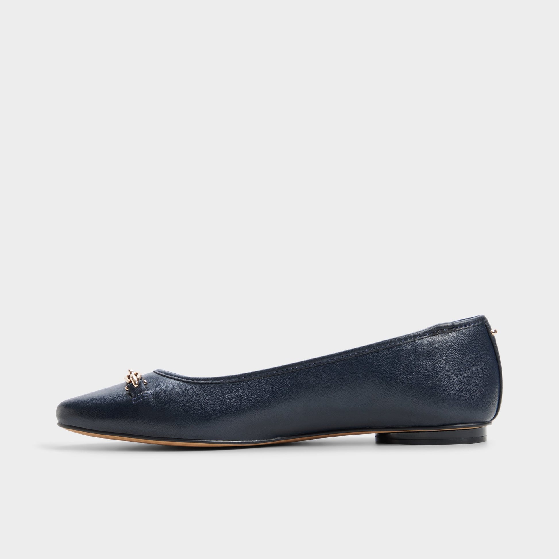Vue latérale de Bleu marine Krishella Ballerine