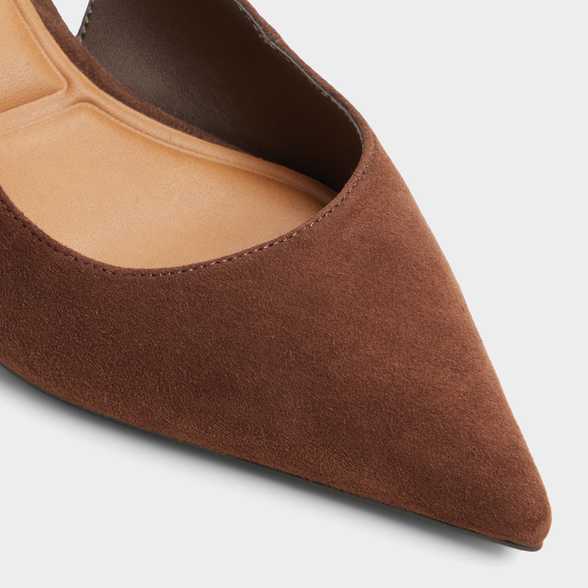 Close-up of the Dark brown Alicieaa Slingback heel
