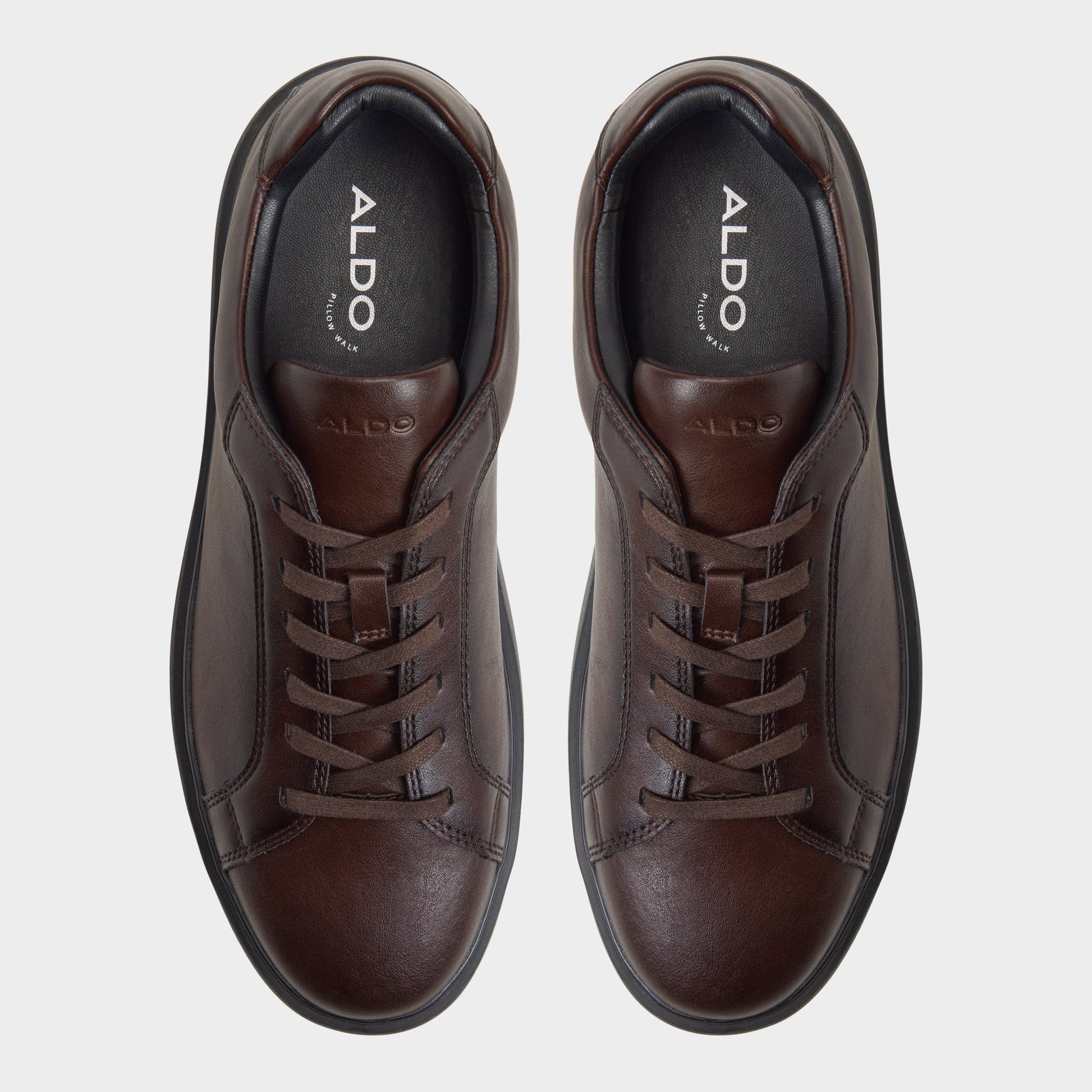 Top-down view of the Dark brown Elloi Low top sneaker
