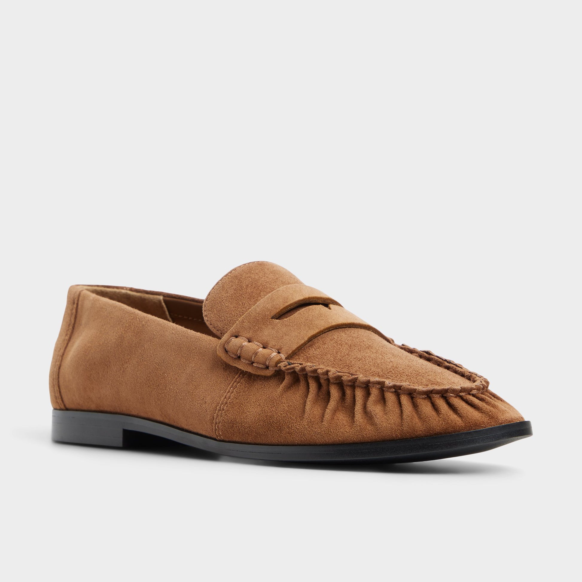Angle de trois quarts de l'arrière de Brun clair Veviane Mocassin