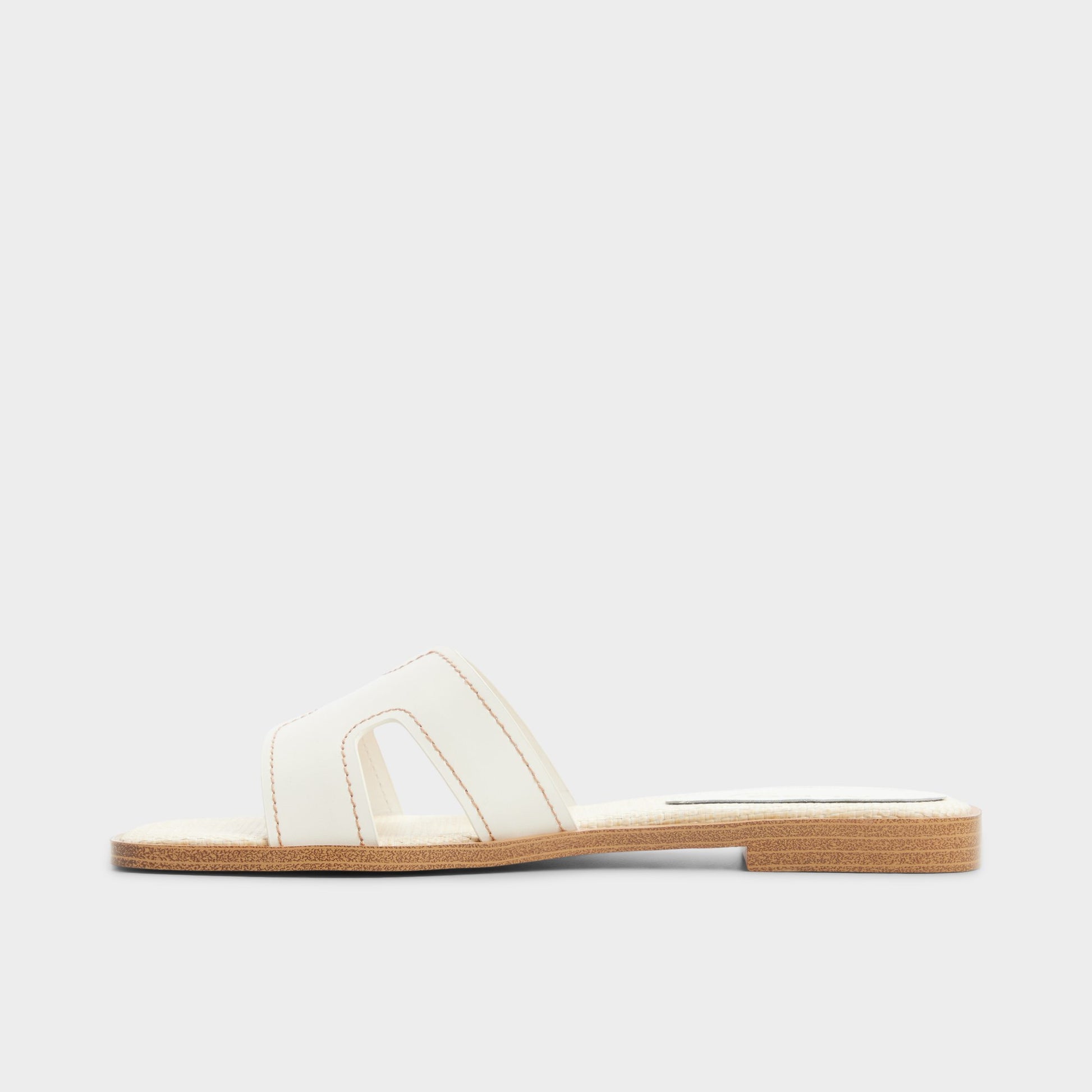 Side view of White/bone Itsandalb