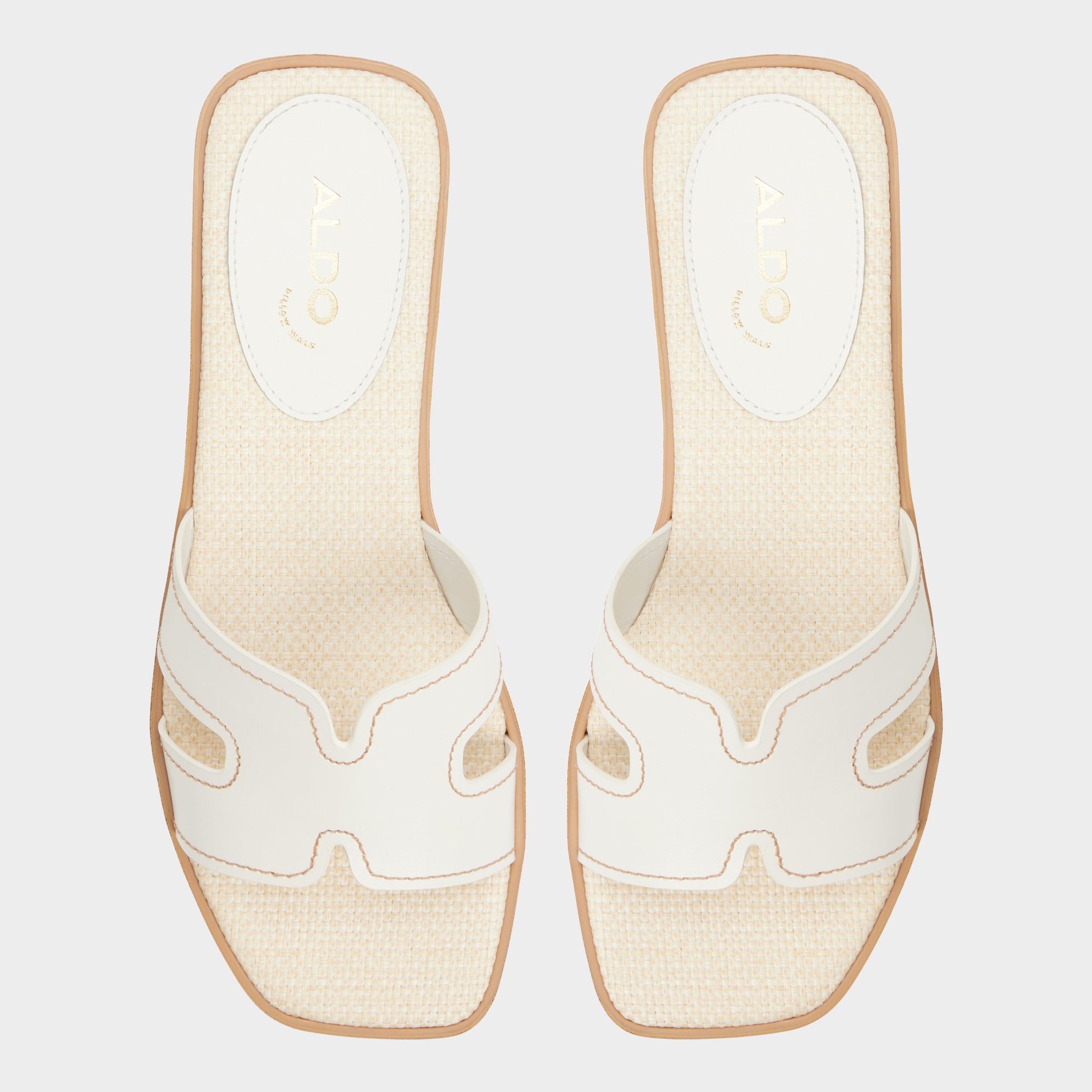 Top-down view of the White/bone Itsandalb