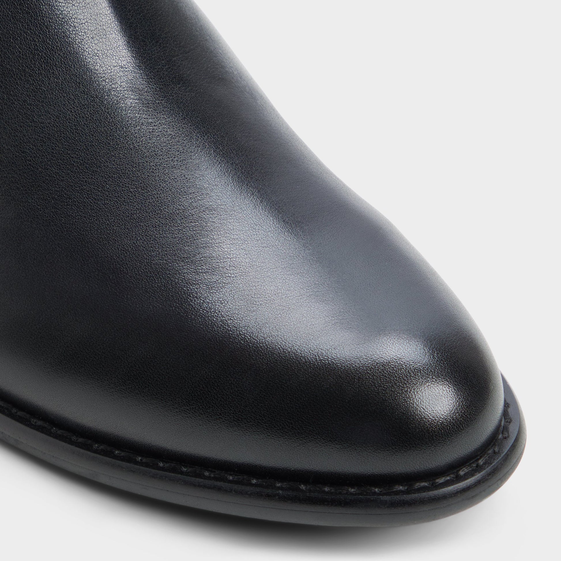 Gros plan de la Noir Wylie Botte western