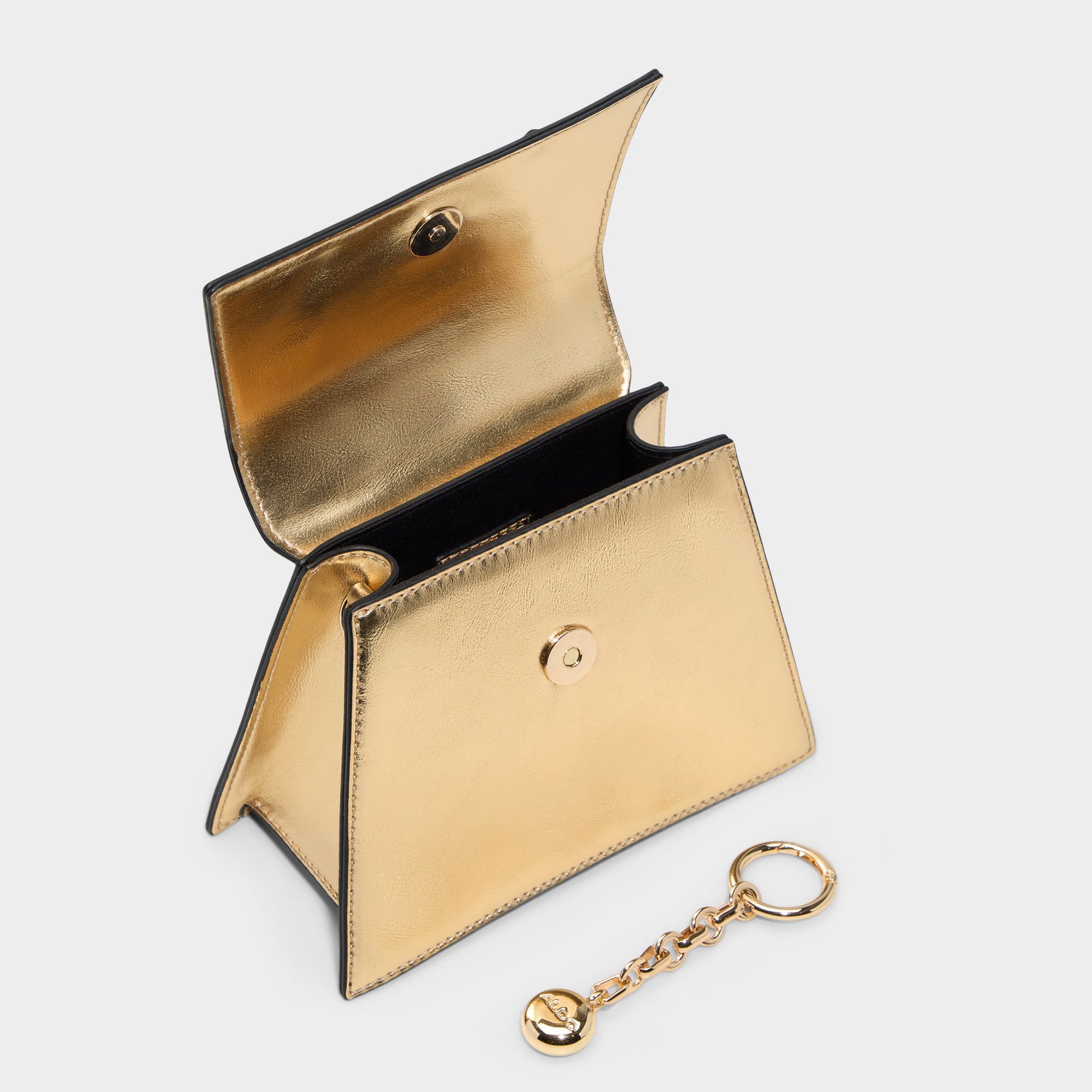 Product media for Cierraa