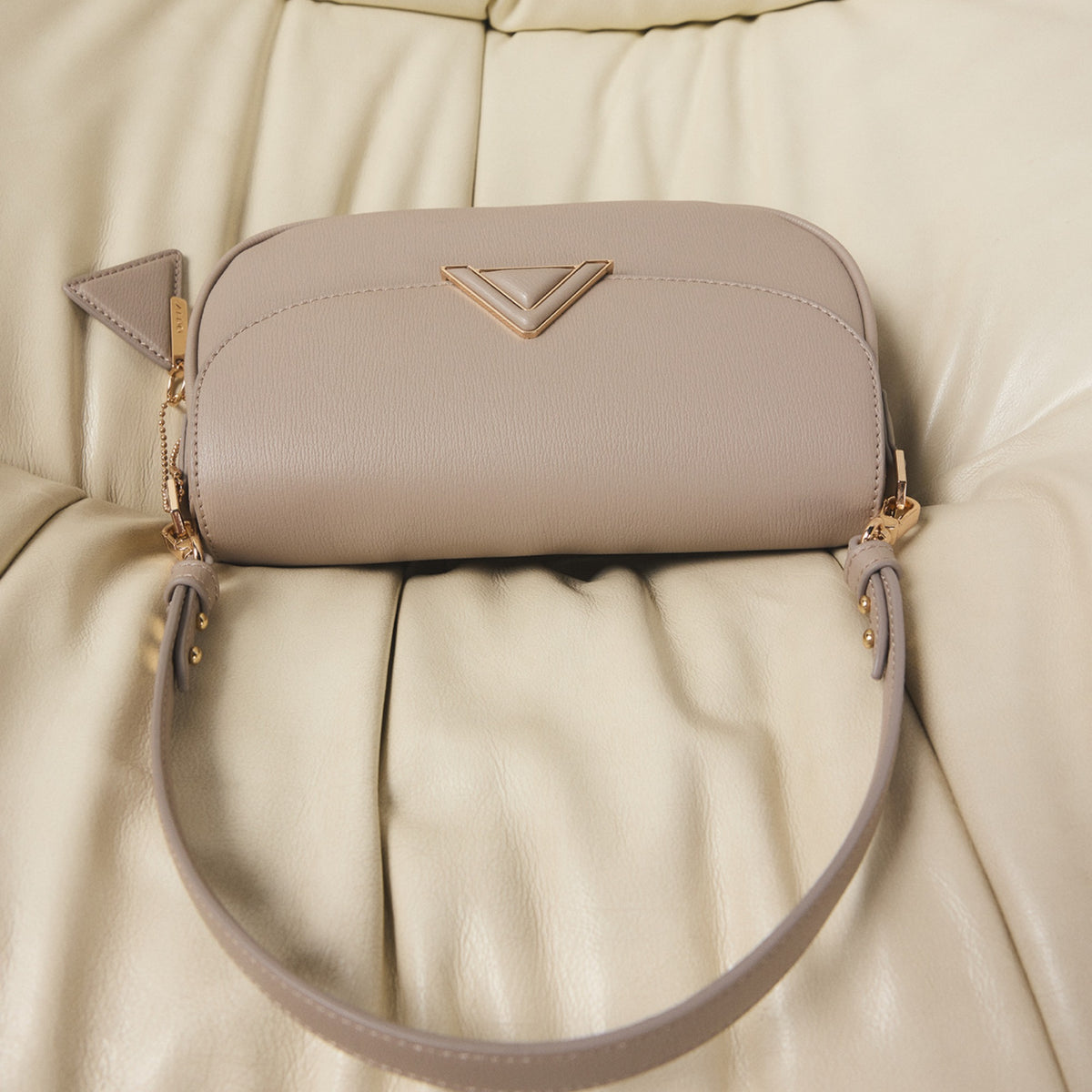 Product media for Luxeshoulder