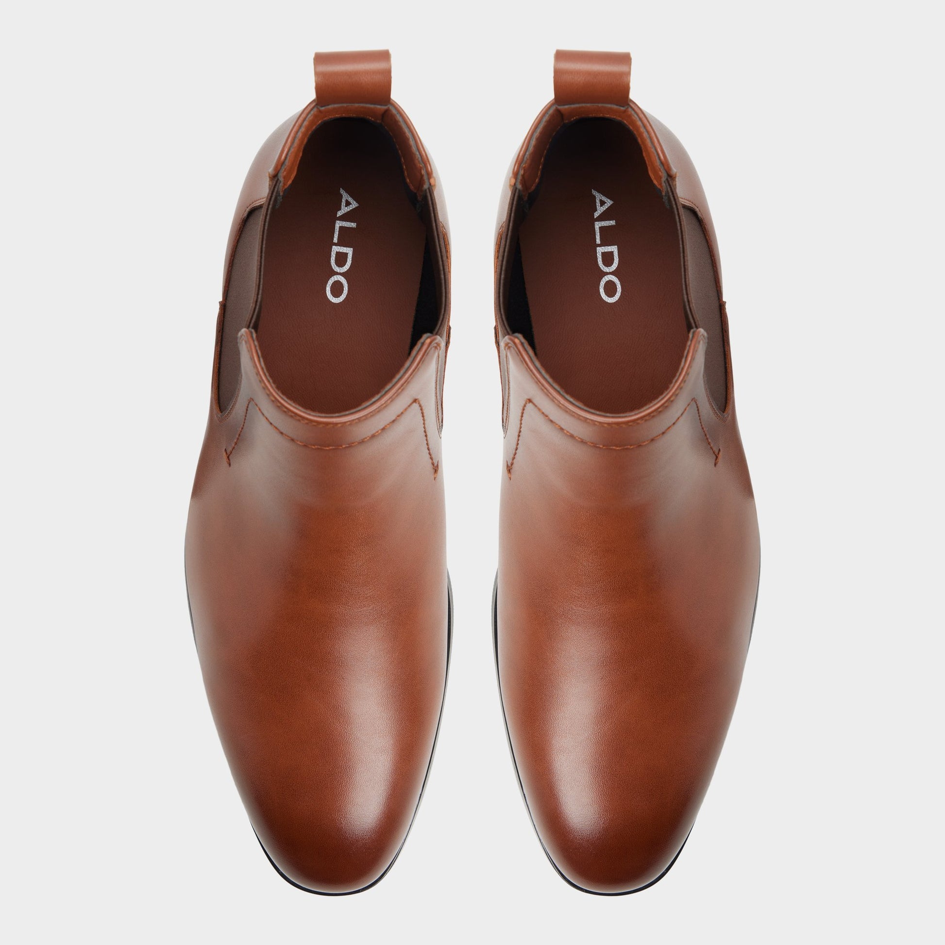 Top-down view of the Cognac Berny Chelsea boot
