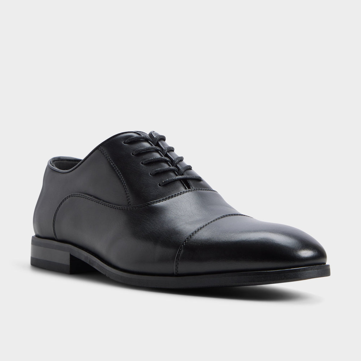 Three-quarter angle of Black Stewert Derby shoe's back side