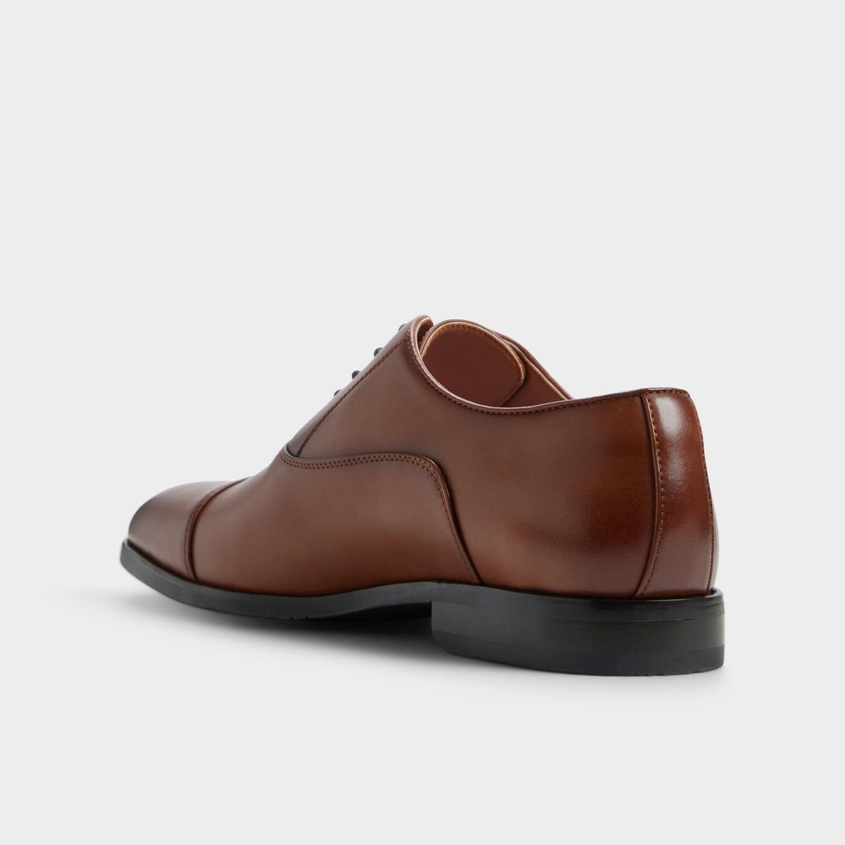 Vue latérale de Cognac Stewert Chaussure derby