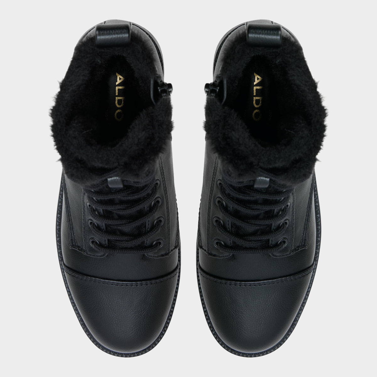 Top-down view of the Open black Goervynter Lug sole combat boot