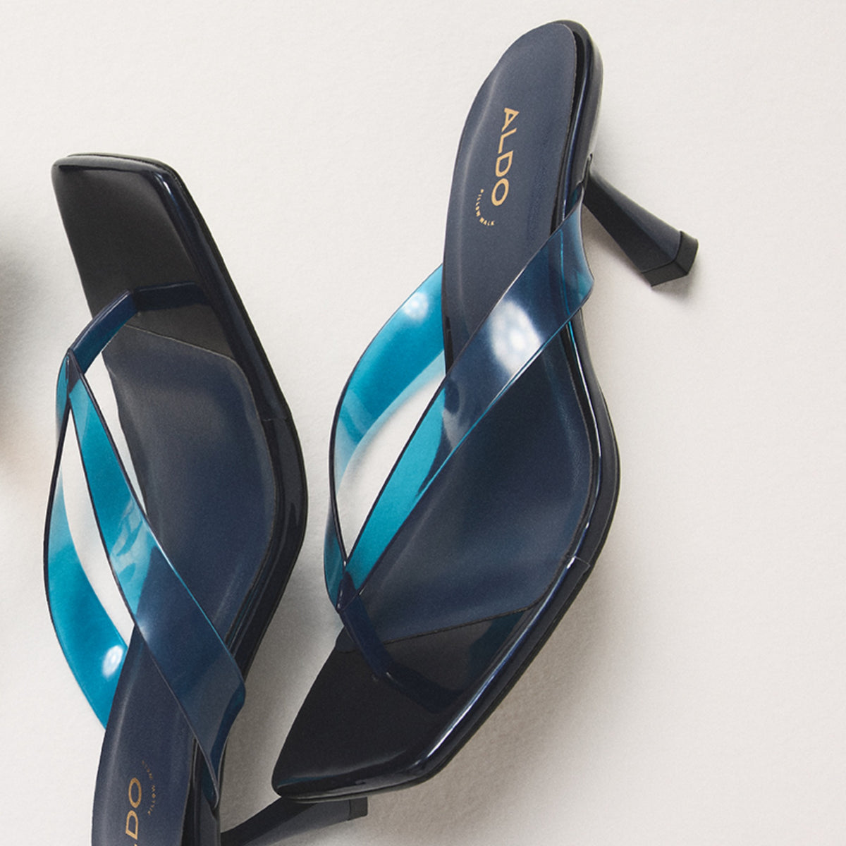 Product media for Izabele